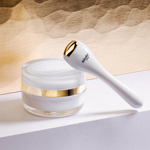 Suitable for sensitive eyes and contact-lens wearers