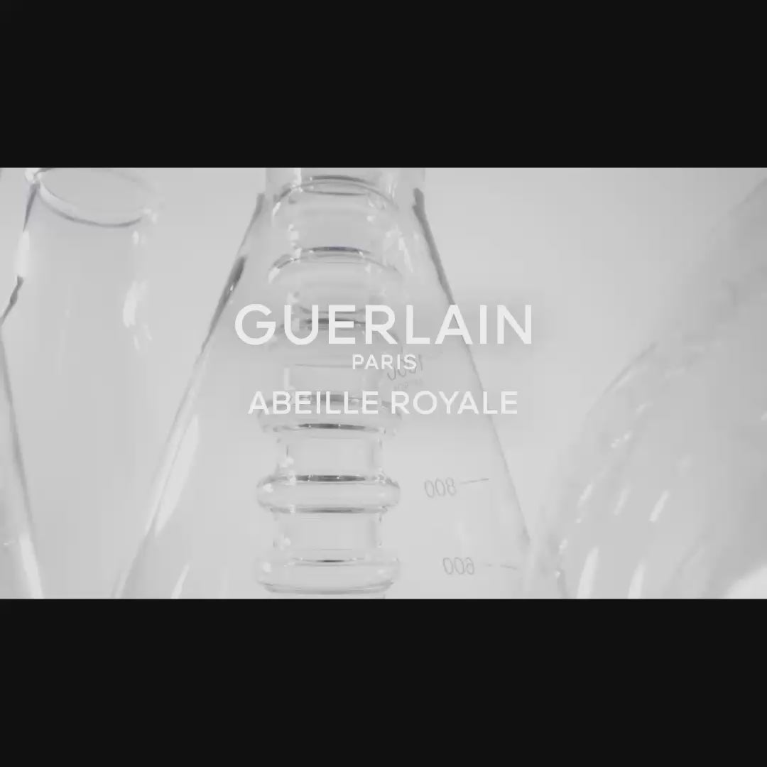 Revolutionary day cream inspired by clinical honey bandages