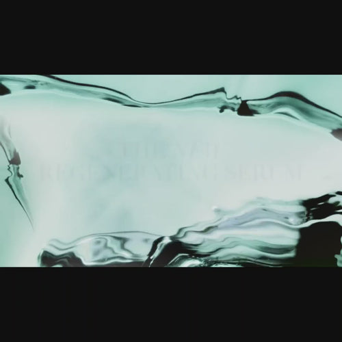 The Regenerating Serum by La Mer