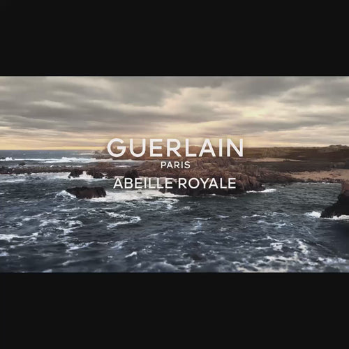 Revolutionary double-technology eye serum delivers simultaneous radiance and lifting for complete eye zone transformation